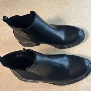 SONOMA Size 6.5 Women’s Black Ankle Boots 1 inch heels